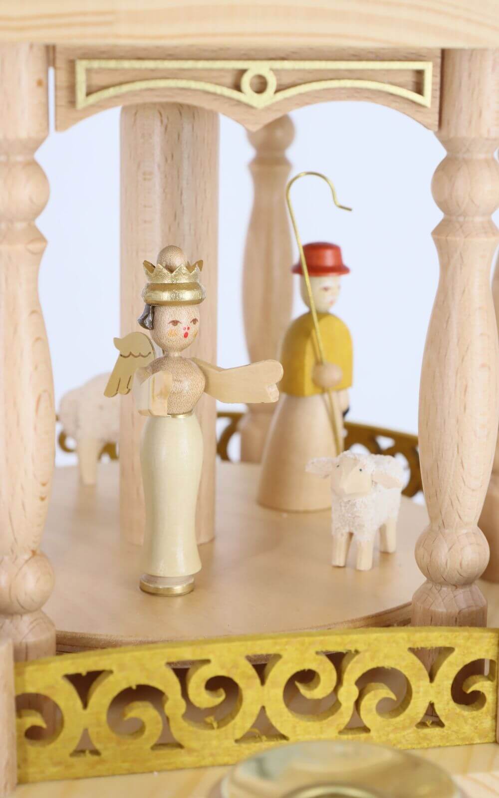 Weihnachtspyramide Christi Geburt, 4-stöckig, natur mit Goldverzierungen von Richard Glässer_7