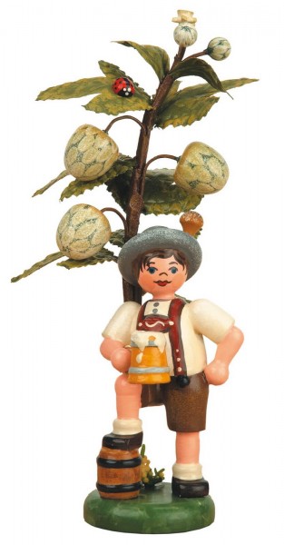 Junge am Hopfenbaum mit Bierkrug in der Hand aus der Serie Hubrig Herbstkinder